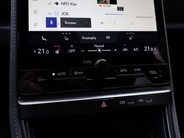 Lexus LBX